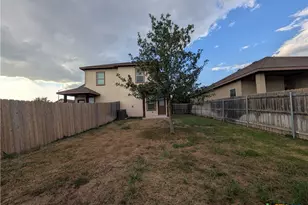 310 Creekside Curve, New Braunfels, TX 78130 - Photo 26