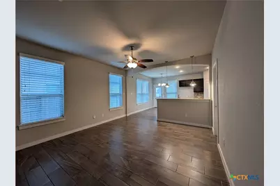 310 Creekside Curve, New Braunfels, TX 78130 - Photo 4