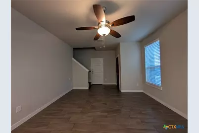 310 Creekside Curve, New Braunfels, TX 78130 - Photo 6