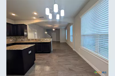 310 Creekside Curve, New Braunfels, TX 78130 - Photo 14