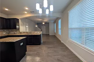 310 Creekside Curve, New Braunfels, TX 78130 - Photo 14