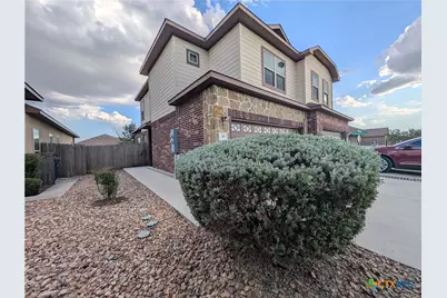 310 Creekside Curve, New Braunfels, TX 78130 - Photo 2