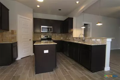 310 Creekside Curve, New Braunfels, TX 78130 - Photo 6