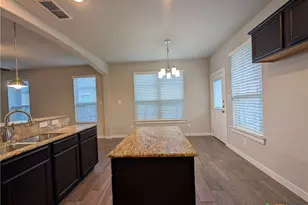 310 Creekside Curve, New Braunfels, TX 78130 - Photo 12