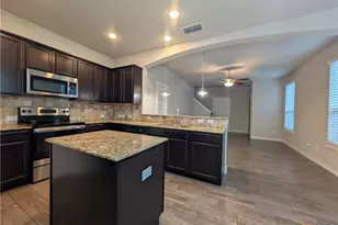 310 Creekside Curve, New Braunfels, TX 78130 - Photo 10