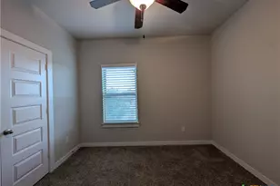310 Creekside Curve, New Braunfels, TX 78130 - Photo 20