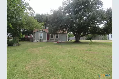 301 & 301A Colorado, Edna, TX 77957 - Photo 4