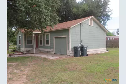 301 & 301A Colorado, Edna, TX 77957 - Photo 2