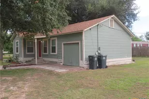 301 & 301A Colorado, Edna, TX 77957 - Photo 2