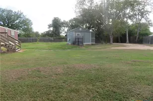 301 & 301A Colorado, Edna, TX 77957 - Photo 42