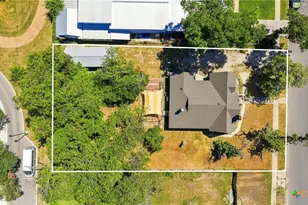 210 S Cedar St, Seguin, TX 78155 - Photo 36