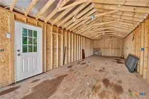 210 S Cedar St, Seguin, TX 78155 - Photo 34