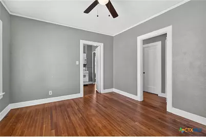 210 S Cedar Street, Seguin, TX 78155 - Photo 10