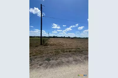 275 Cannon North Drive, Gonzales, TX 78629 - Photo 2