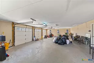 1107 Fairlane Dr, Ganado, TX 77962 - Photo 34