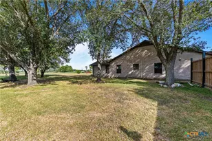 1107 Fairlane Dr, Ganado, TX 77962 - Photo 38
