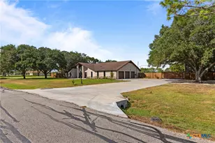 1107 Fairlane Dr, Ganado, TX 77962 - Photo 4