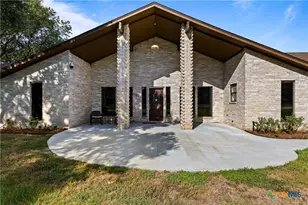1107 Fairlane Dr, Ganado, TX 77962 - Photo 8