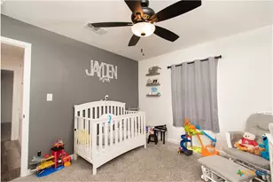 1704 N Hoover Ave, Cameron, TX 76520 - Photo 18