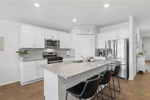 433 Deborah Dr, New Braunfels, TX 78130 - Photo 14