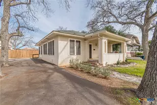 147 S Academy Ave, New Braunfels, TX 78130 - Photo 2