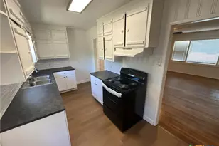 1004 Lawndale Ave, Victoria, TX 77901 - Photo 4