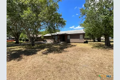 1004 Lawndale Avenue, Victoria, TX 77901 - Photo 1