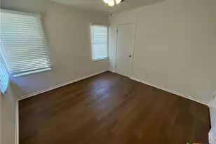 1004 Lawndale Ave, Victoria, TX 77901 - Photo 14