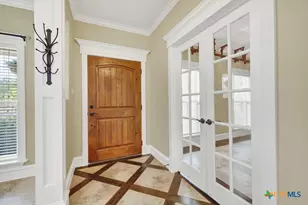 204 Falling Hls, New Braunfels, TX 78132 - Photo 6