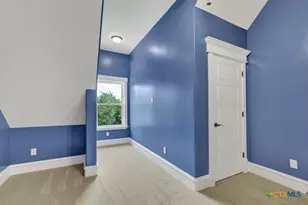 204 Falling Hls, New Braunfels, TX 78132 - Photo 32