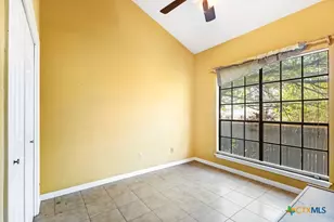 1203 Hazelton St, San Marcos, TX 78666 - Photo 14