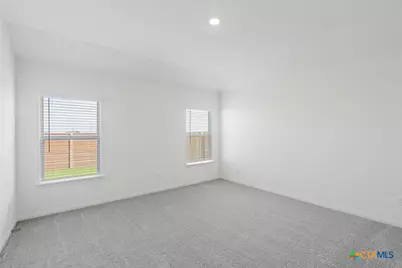 112 Paria Court, Jarrell, TX 76537 - Photo 4