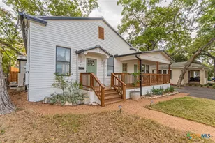 123 S Academy Ave, New Braunfels, TX 78130 - Photo 2