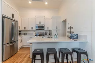 123 S Academy Ave, New Braunfels, TX 78130 - Photo 8