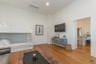 123 S Academy Ave, New Braunfels, TX 78130 - Photo 6