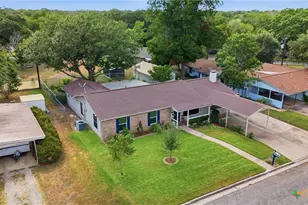 228 S Ponton St, Gonzales, TX 78629 - Photo 20