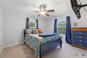 228 S Ponton St, Gonzales, TX 78629 - Photo 6