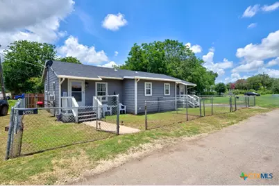 504 Shannon Avenue #502, Seguin, TX 78155 - Photo 2