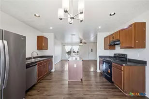 461 Wind Gust, New Braunfels, TX 78130 - Photo 6