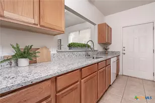 200 Sandstone Dr, Jarrell, TX 76537 - Photo 12