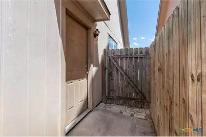 200 Sandstone Drive #E & F, Jarrell, TX 76537 - Photo 20