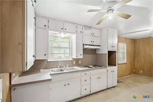 2214 S 43rd St, Temple, TX 76504 - Photo 14