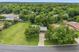 2214 S 43rd St, Temple, TX 76504 - Photo 22