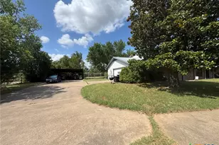537 Virginia Dr, Gatesville, TX 76528 - Photo 24