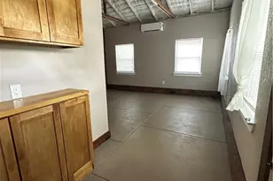 1607 St Joseph, Gonzales, TX 78629 - Photo 2