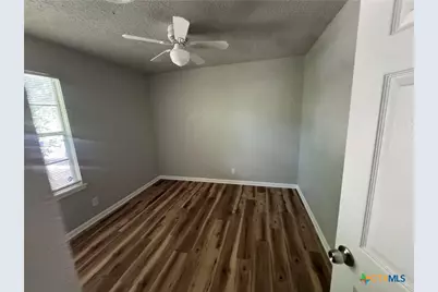 207 W Voelter Avenue, Killeen, TX 76541 - Photo 6