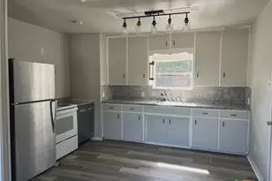 801 N 1st St, Copperas Cove, TX 76522 - Photo 6