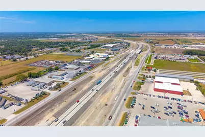 735 E Interstate 10, Seguin, TX 78155 - Photo 6
