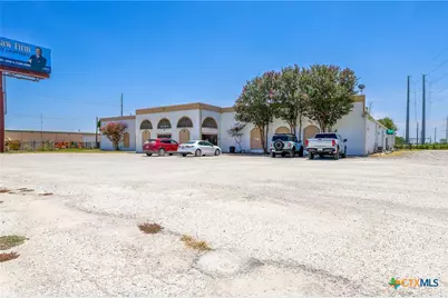 735 E Interstate 10, Seguin, TX 78155 - Photo 2