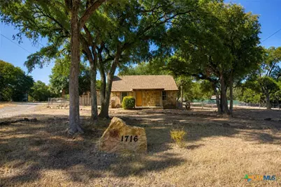 1716 W Main Street, Gatesville, TX 76528 - Photo 16